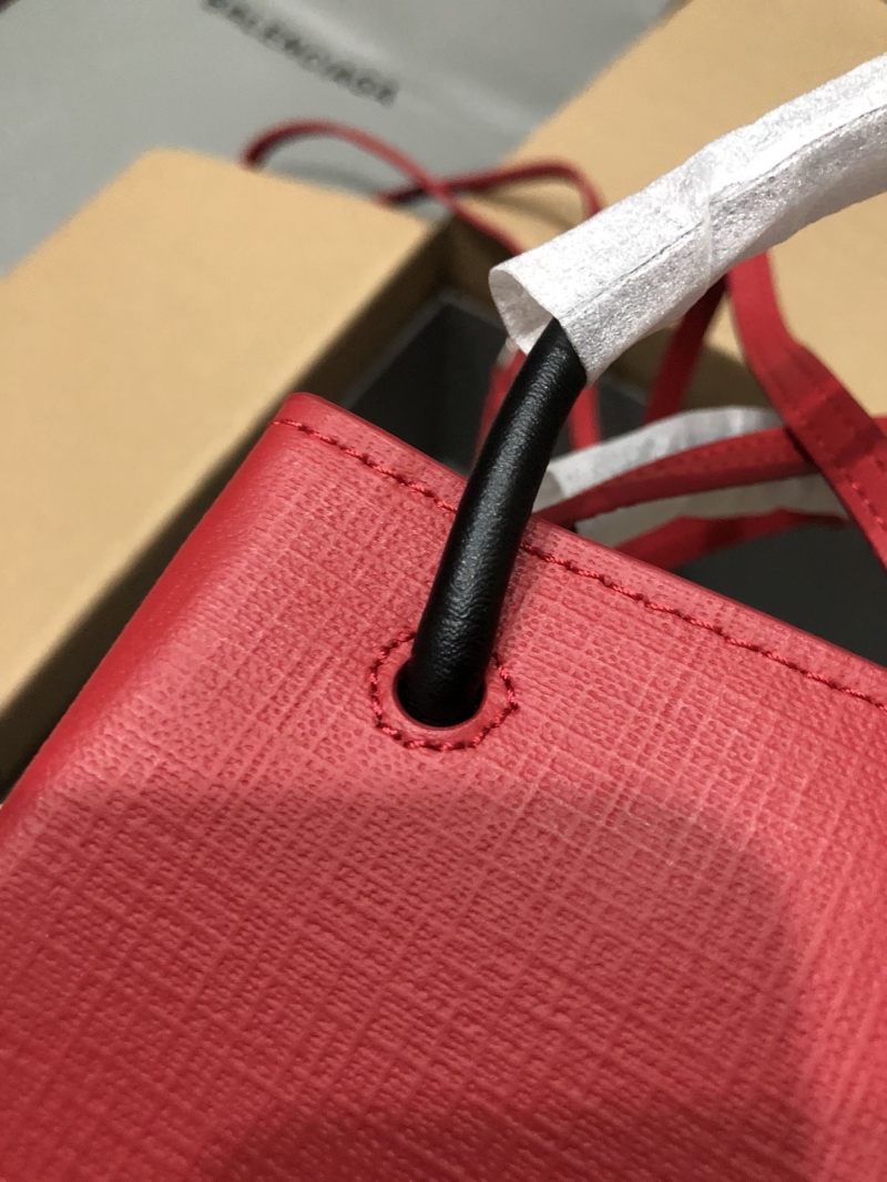 Ba1en*iaga shopping bags